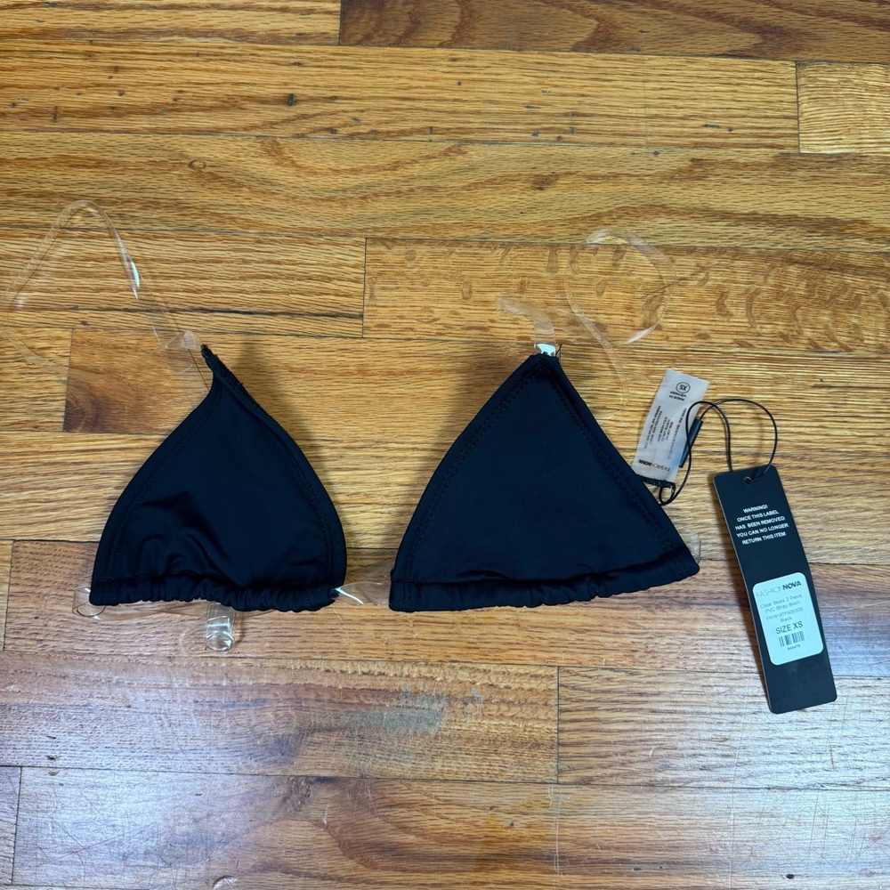 Black bikini top (NWT)